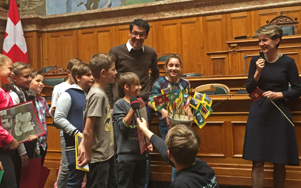 Swissaid: des écoliers invités au Palais fédéral, 10.11.2015